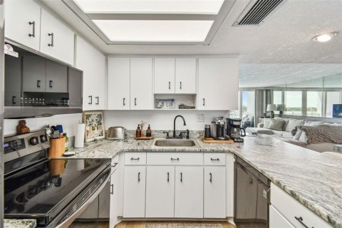 Copropriété à louer à Saint Petersburg, Floride: 2 chambres, 121.52 m2 № 2156439 - photo 24