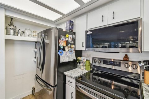 Copropriété à louer à Saint Petersburg, Floride: 2 chambres, 121.52 m2 № 2156439 - photo 17