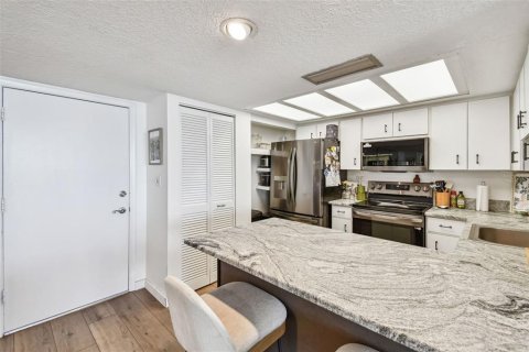 Copropriété à louer à Saint Petersburg, Floride: 2 chambres, 121.52 m2 № 2156439 - photo 13