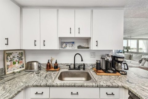 Copropriété à louer à Saint Petersburg, Floride: 2 chambres, 121.52 m2 № 2156439 - photo 27