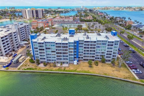 Copropriété à louer à Saint Petersburg, Floride: 2 chambres, 121.52 m2 № 2156439 - photo 2