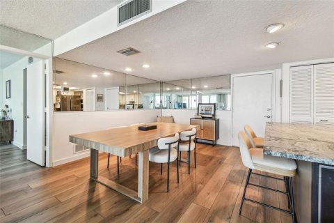 Copropriété à louer à Saint Petersburg, Floride: 2 chambres, 121.52 m2 № 2156439 - photo 30