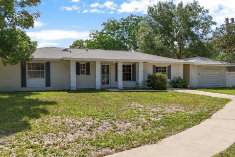 Villa ou maison à louer à Winter Springs, Floride: 4 chambres, 155.61 m2 № 2433688 - photo 2