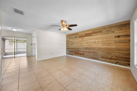 Villa ou maison à louer à Winter Springs, Floride: 4 chambres, 155.61 m2 № 2433688 - photo 5