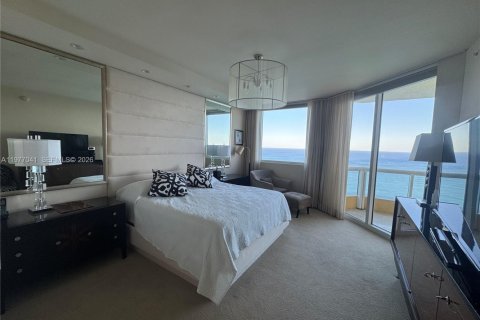 Снять в аренду кондоминиум в Санни-Айлс-Бич, Флорида 3 спальни, 254.18м2, № 2041541 - фото 7