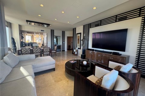 Снять в аренду кондоминиум в Санни-Айлс-Бич, Флорида 3 спальни, 254.18м2, № 2041541 - фото 17