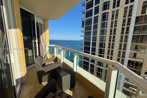 Снять в аренду кондоминиум в Санни-Айлс-Бич, Флорида 3 спальни, 254.18м2, № 2041541 - фото 29