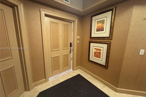 Снять в аренду кондоминиум в Санни-Айлс-Бич, Флорида 3 спальни, 254.18м2, № 2041541 - фото 3