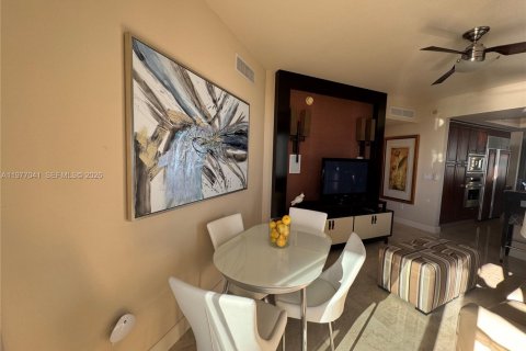 Снять в аренду кондоминиум в Санни-Айлс-Бич, Флорида 3 спальни, 254.18м2, № 2041541 - фото 26