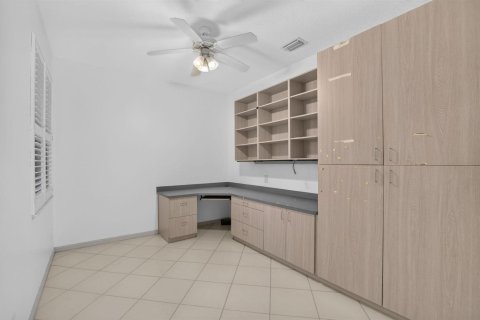 House in Delray Beach, Florida 2 bedrooms, 141.77 sq.m. № 2265359 - photo 13