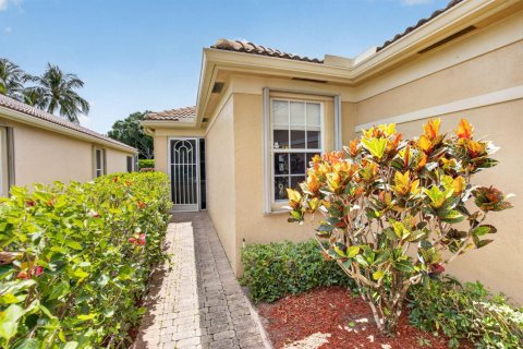 House in Delray Beach, Florida 2 bedrooms, 141.77 sq.m. № 2265359 - photo 9