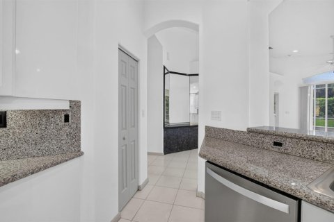 House in Delray Beach, Florida 2 bedrooms, 141.77 sq.m. № 2265359 - photo 24