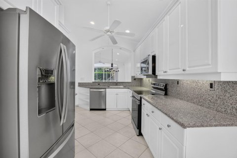 House in Delray Beach, Florida 2 bedrooms, 141.77 sq.m. № 2265359 - photo 27