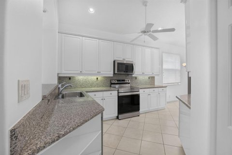 House in Delray Beach, Florida 2 bedrooms, 141.77 sq.m. № 2265359 - photo 10