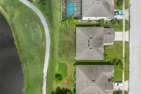 Casa en venta en Kissimmee, Florida, 5 dormitorios, 333.7 m2 № 1823276 - foto 28