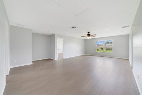Casa en venta en Kissimmee, Florida, 5 dormitorios, 333.7 m2 № 1823276 - foto 9