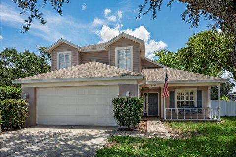 House in Tampa, Florida 4 bedrooms, 165.92 sq.m. № 2298341