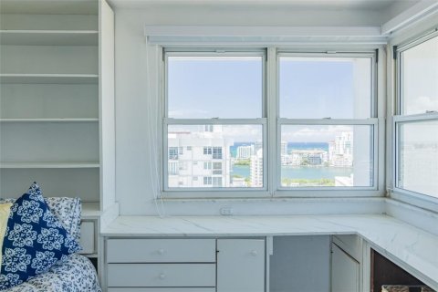 Снять в аренду кондоминиум в Мирамар, Флорида 4 комнаты, 104.33м2, № 1807478 - фото 9