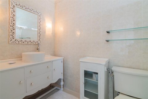 Снять в аренду кондоминиум в Мирамар, Флорида 4 комнаты, 104.33м2, № 1807478 - фото 6