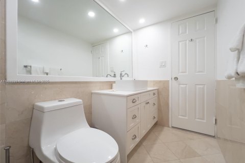 Copropriété à louer à Miami Beach, Floride: 2 chambres, 126.35 m2 № 1981439 - photo 9