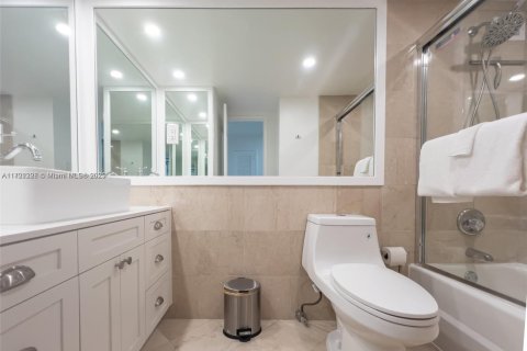 Copropriété à louer à Miami Beach, Floride: 2 chambres, 126.35 m2 № 1981439 - photo 8
