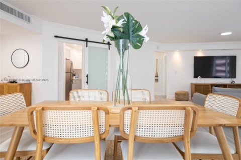 Copropriété à louer à Miami Beach, Floride: 2 chambres, 126.35 m2 № 1981439 - photo 27