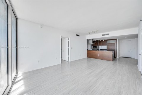 Copropriété à vendre à Miami, Floride: 2 chambres, 141.03 m2 № 1973911 - photo 5