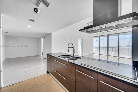 Copropriété à vendre à Miami, Floride: 2 chambres, 141.03 m2 № 1973911 - photo 8