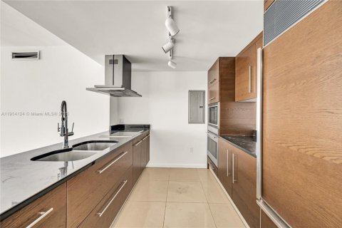 Copropriété à vendre à Miami, Floride: 2 chambres, 141.03 m2 № 1973911 - photo 10