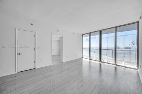 Copropriété à vendre à Miami, Floride: 2 chambres, 141.03 m2 № 1973911 - photo 13