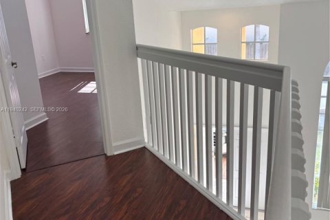 House in Doral, Florida 3 bedrooms, 195.47 sq.m. № 1997195 - photo 20