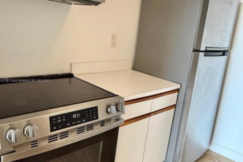 Copropriété à louer à North Miami, Floride: 1 chambre, 74.97 m2 № 1924134 - photo 9