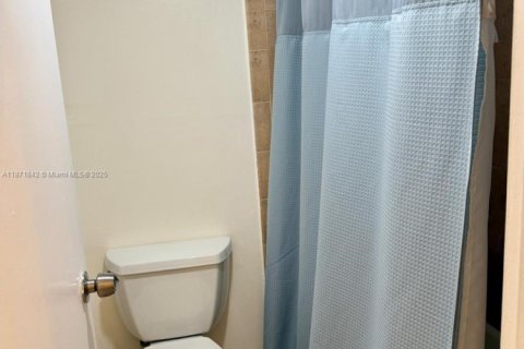 Copropriété à louer à North Miami, Floride: 1 chambre, 74.97 m2 № 1924134 - photo 21