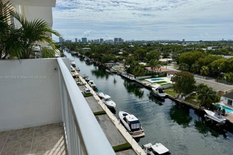 Copropriété à louer à North Miami, Floride: 1 chambre, 74.97 m2 № 1924134 - photo 6