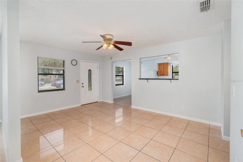 House in Orlando, Florida 3 bedrooms, 126.35 sq.m. № 1760349 - photo 25
