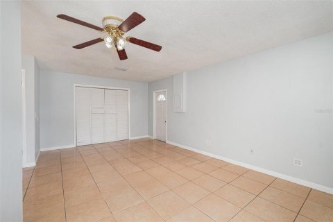House in Orlando, Florida 3 bedrooms, 126.35 sq.m. № 1760349 - photo 18
