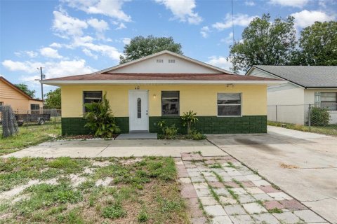 House in Orlando, Florida 3 bedrooms, 126.35 sq.m. № 1760349 - photo 3