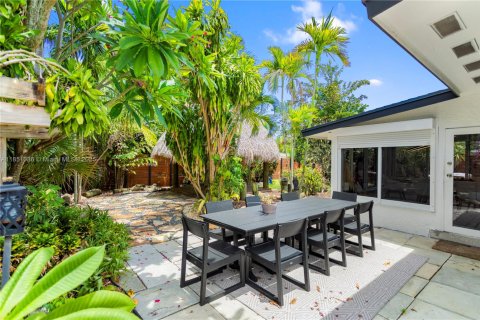 House in Pompano Beach, Florida 3 bedrooms, 114.27 sq.m. № 1854770 - photo 24