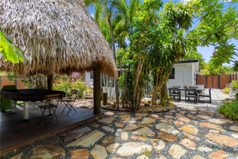 House in Pompano Beach, Florida 3 bedrooms, 114.27 sq.m. № 1854770 - photo 30