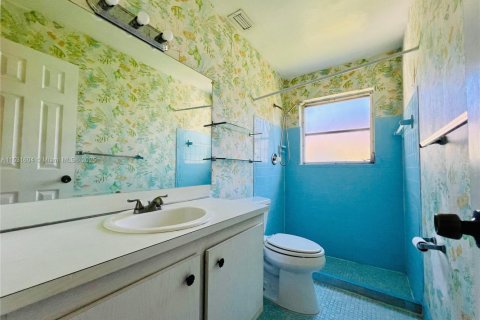 House in Margate, Florida 5 bedrooms, 136.38 sq.m. № 1689429 - photo 18