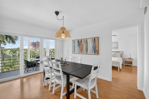 Copropriété à vendre à Hallandale Beach, Floride: 2 chambres, 106.84 m2 № 2082716 - photo 4