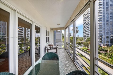 Copropriété à vendre à Hallandale Beach, Floride: 2 chambres, 106.84 m2 № 2082716 - photo 30