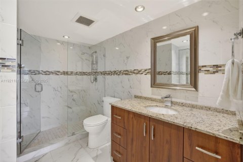 Copropriété à vendre à Hallandale Beach, Floride: 2 chambres, 106.84 m2 № 2082716 - photo 21