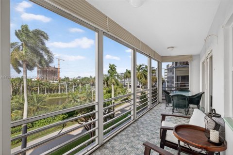 Copropriété à vendre à Hallandale Beach, Floride: 2 chambres, 106.84 m2 № 2082716 - photo 6