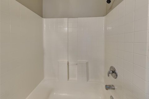 House in Bradenton, Florida 3 bedrooms, 98.94 sq.m. № 2113127 - photo 9