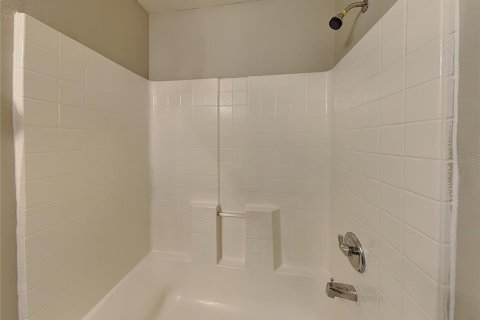 House in Bradenton, Florida 3 bedrooms, 98.94 sq.m. № 2113127 - photo 14
