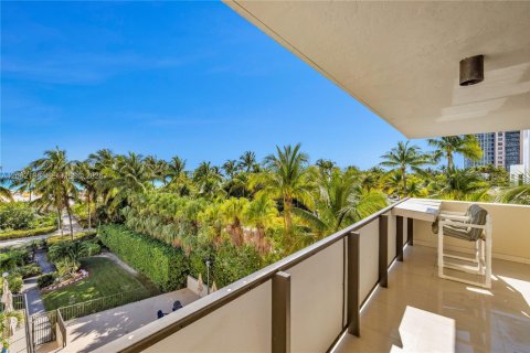 Condo in Miami Beach, Florida, 2 bedrooms  № 2067671 - photo 25
