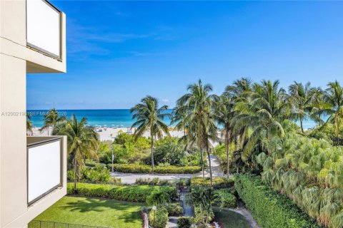 Condo in Miami Beach, Florida, 2 bedrooms  № 2067671
