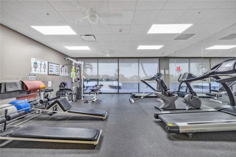 Condo in Miami Beach, Florida, 2 bedrooms  № 2067671 - photo 14