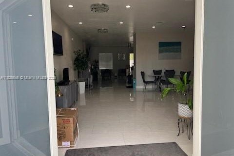 Casa en venta en Lauderhill, Florida, 4 dormitorios, 242.29 m2 № 1820309 - foto 7